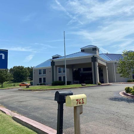 Days Inn & Suites By Wyndham Tahlequah Extérieur photo