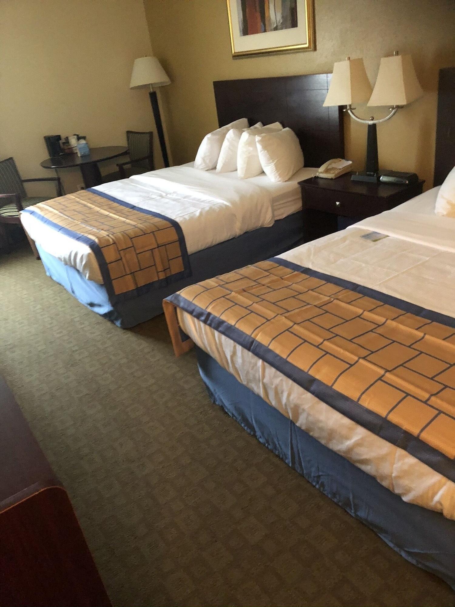 Days Inn & Suites By Wyndham Tahlequah Extérieur photo
