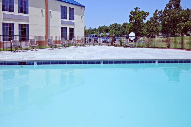 Days Inn & Suites By Wyndham Tahlequah Extérieur photo
